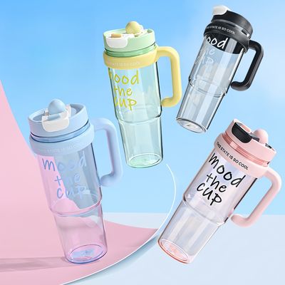 女の子のためのプラスチック水杯 900ml BPAフリースプレーボトル 屋外スポーツと旅行