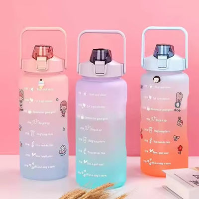 2L フィットネス プラスチックボトル ポータブル 防水 凍結 グラデント 春帽 容量 ライン シェーカー ボトル カスタマイズ 色