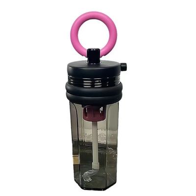 漏れ防止設計と再利用可能なストローの700ml大容量プラスチック水瓶