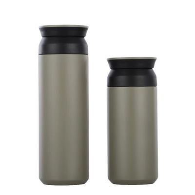 蓋とハンドル 350ml/500ml容量を持つダブルウォールステンレスステールタンブラーカップ