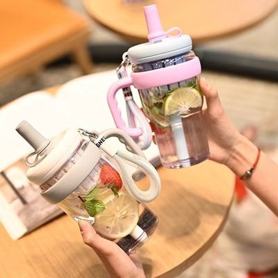 680ml プラスチックのボトル キャンピング旅行の成人向けのポータブル 屋外旅行用ジュースボトル