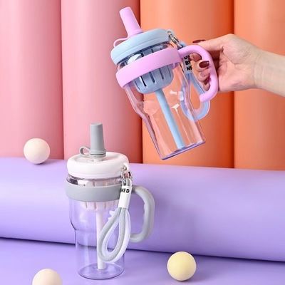 680ml プラスチックのボトル キャンピング旅行の成人向けのポータブル 屋外旅行用ジュースボトル