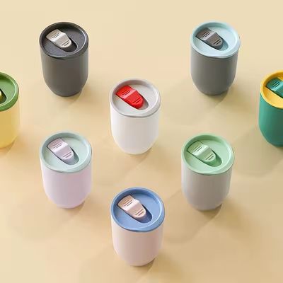 350ml オーダーメイド ロゴ プラスチック 大容量 屋外スポーツ ポータブル ストロー 飲み水 ボトル カップ
