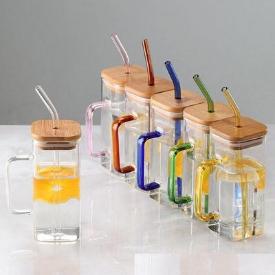 400Ml スクエア色のハンドルガラスカップ バンブー蓋とストローを備えた家庭用飲み物