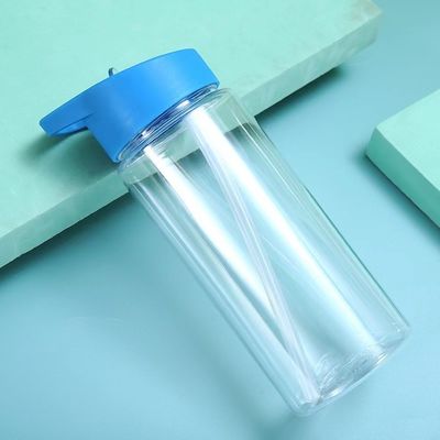食品安全 夏季スポーツのための注入器とストローと注入器のプラスチック水瓶