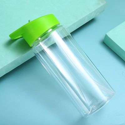 漏れ防止と注入器設計 透明な夏用プラスチック水瓶とストロー