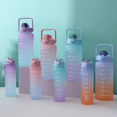 カスタマイズされたロゴ 受け入れられる 3pcs 大容量 スポーツ プラスチック グラディアント 水瓶セット
