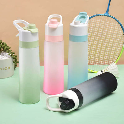 直接販売 シンプル スポーツ プラスチック 水杯 750ml 容量