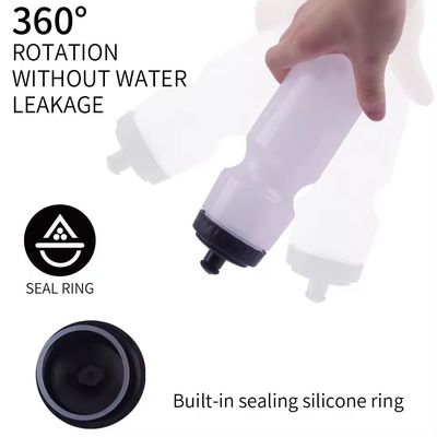 オーダーメイドロゴ 受け入れられる 700ml PE プラスチック スポーツ用水瓶 粉末付き