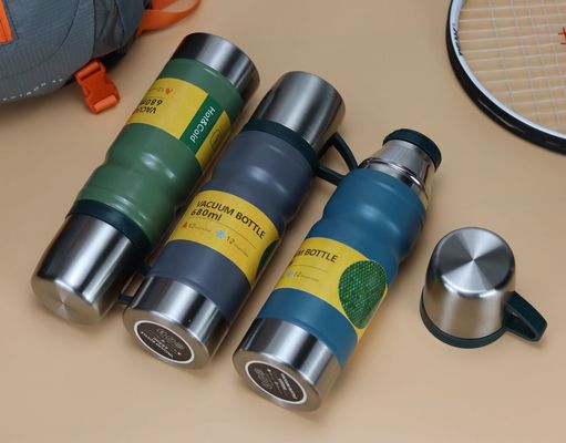 680ml ステンレス鋼の真空瓶セット ビジネスプロモーションに最適 3つの蓋が含まれています