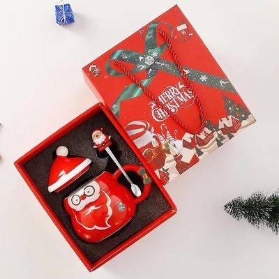 クリエイティブなクリスマスコーヒーカップ 480ml容量 サブライメーション印刷 サンタクロースデザイン