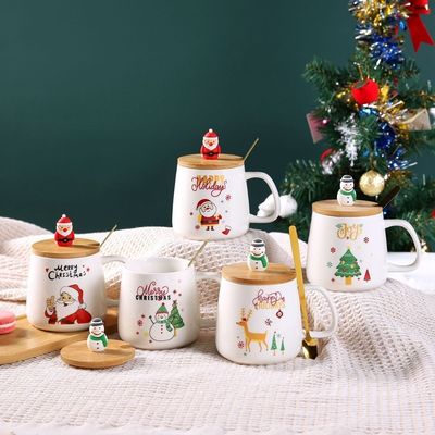 クリスマスプレゼント 再利用可能な400ml ポルセランコーヒーカップ スプーンとサンタの飾り付け