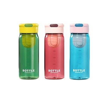 650ml プラスチックの水瓶 お茶用インフューザー ハンドルカップ 学生用 スケール用
