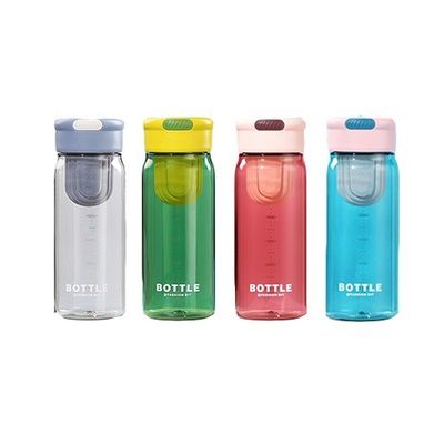650ml プラスチックの水瓶 お茶用インフューザー ハンドルカップ 学生用 スケール用