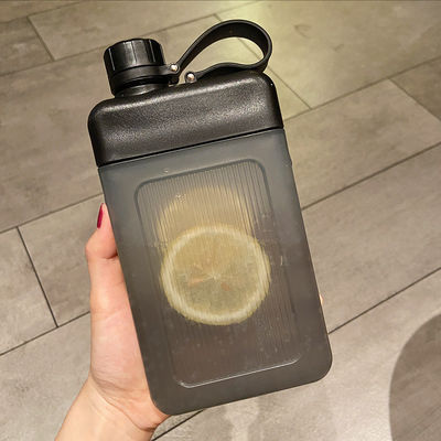 450ml BPAフリー ポータブル 方形 PP プラスチック 汁 スポーツ ボトル カップ カスタム パターン