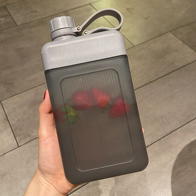 外出旅行用 スポーツ用 ポケット用直接飲用用用 450ml ポータブル方形の水瓶