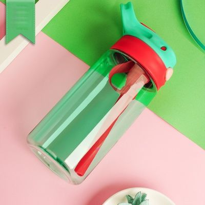 BPAフリー 子供用水瓶 ストロー蓋とハンドル 持続可能で沸騰する水のために