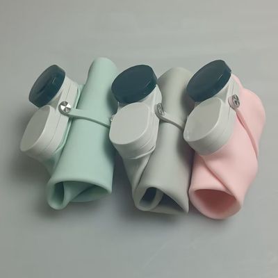 折りたたむシリコン 折りたたむ水瓶 ストロー カスタマイズされた色 受け入れられる