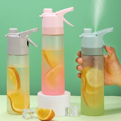 デザイン カスタム ロゴ 650ml スポーツ 屋外 クリエイティブ ボトルのためのプラスチックスプレーボトル