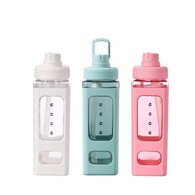 防腐コーティングとストローを装備した方形700mlプラスチック水瓶