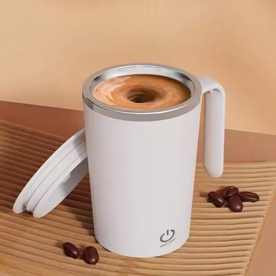 カスタマイズされたロゴ スタッドレスタイヤの電気混合カップ コーヒーカップをゆがめる