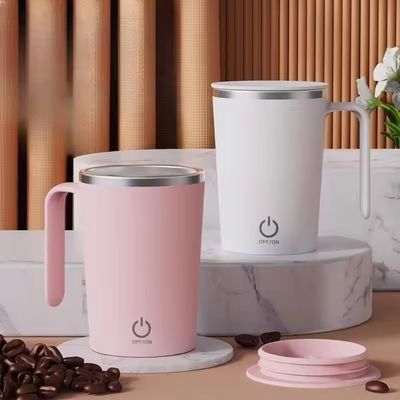 カスタマイズされたロゴ スタッドレスタイヤの電気混合カップ コーヒーカップをゆがめる