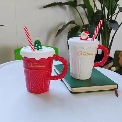 400ml 容量 クリスマスツリー セラミックカップ 蓋とストロー 持続可能な素材