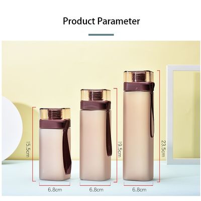 アウトドアスポーツ ポータブル 550ml 700ml PC ハンドルロープ付きプラスチック方形の水瓶