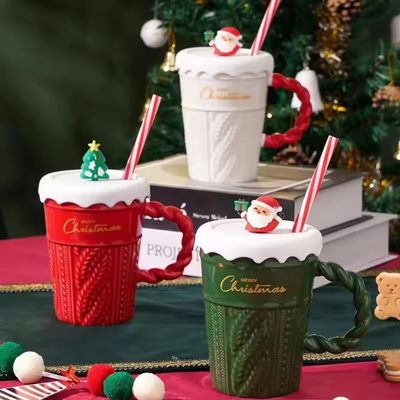 400ml 容量 クリスマスツリー セラミックカップ 蓋とストロー 持続可能な素材