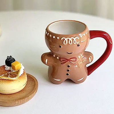 クリスマスデー カスタム 300ml 可愛いジンジャーケーキ 男の形 抱擁カップ セラミックコーヒーカップ