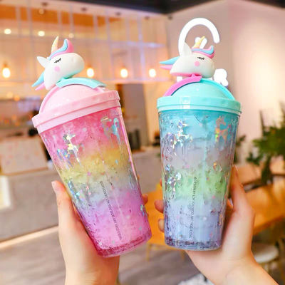 ミニマリストなデザインスタイルで夏に水分を保持する ユニコーンプラスチックアイス飲料カップ