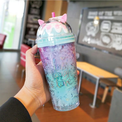 ミニマリストなデザインスタイルで夏に水分を保持する ユニコーンプラスチックアイス飲料カップ