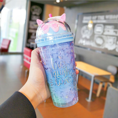 14OZ モダン ダブル ウォール ユニコーン プラスチック カップ 蓋とストローの水瓶