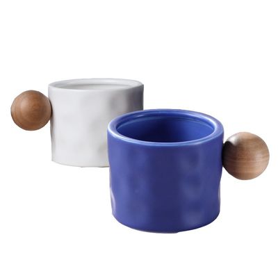 ノルディック様式 セラミックコーヒーカップ 木製ボールハンドル 330ML ポルセラン再利用用カップ
