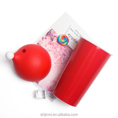 カートンスタイルのクリスマスマジック プラスチック 20オンス オーダーメイドのロゴとストローの冷凍タンブラー