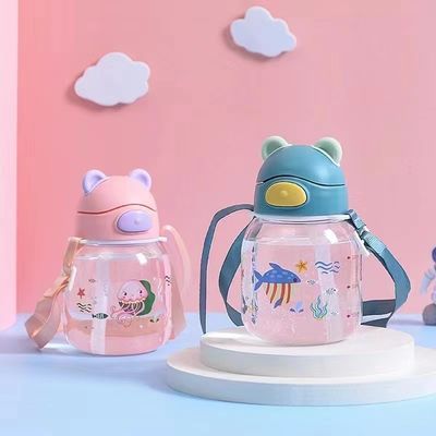 450ml PC プラスチック かわいい熊形 水杯 ストローとロープ 漏れ防止水瓶