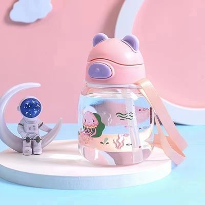 450ml PC プラスチック かわいい熊形 水杯 ストローとロープ 漏れ防止水瓶