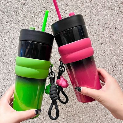 環境に優しい 710ml ステンレス鋼 旅行用コーヒーカップ 掃除機 隔離され再利用可能