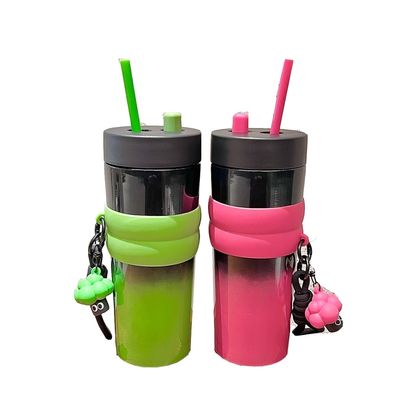スタッドレスタイヤのアイス飲料ボトル 大容量と隔離真空設計 24オンス