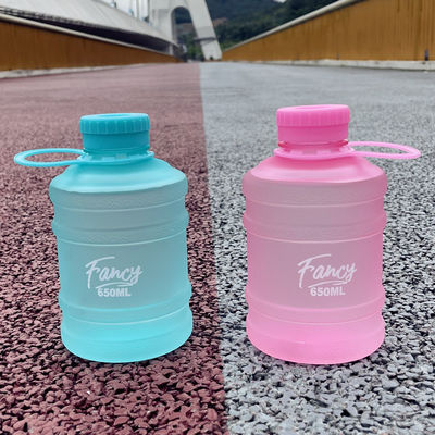 680ml 大容量 学生 スポーツ 屋外用 プラスチック ポータブル ストレート ドリンク カップ