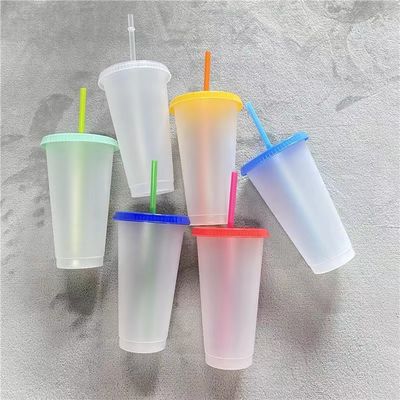 16オンス/24オンスBPAフリー プラスチックコーヒーカップ 冷たい水瓶 蓋とストロー