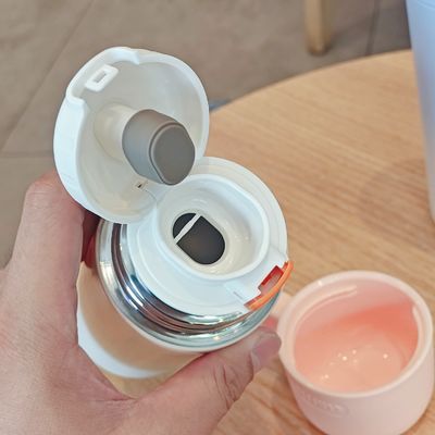 カスタマイズされたカラー真空ボトル 500mlステンレスステール 蓋付き隔離式テルモスカップ