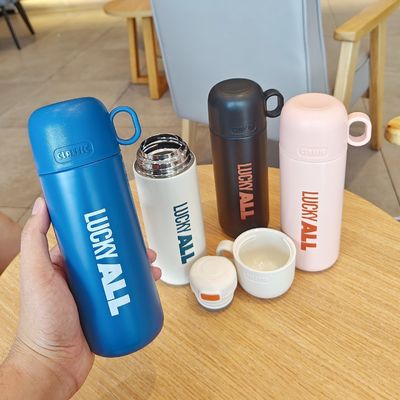 500ml スポーツボトル 蓋付き 飲み物を冷たく熱く保つのに最適 12-24h ステンレス