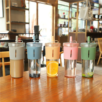 700ml クリア BPA フリージュース 飲料水 ボトル ストローと袖のタンブラーカップ