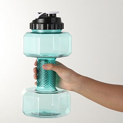2.2L フィットネスダンベルカップ クリエイティブなスポーツボトル パーソナリティと成人向けに適用されます