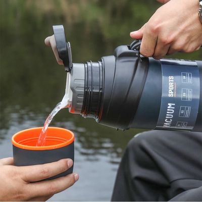 オーダーメイド 2600ml/3200ml 大容量ステンレスステール サーモスボトル 屋外スポーツや旅行