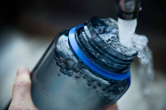 1000ml Bpaフリー プラスチック透明液体水瓶 屋外スポーツ用 水量付き