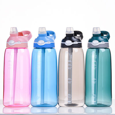 この1リットルのBPAフリー水瓶で水分を補給してください トライタンプラスチックとストローが含まれています