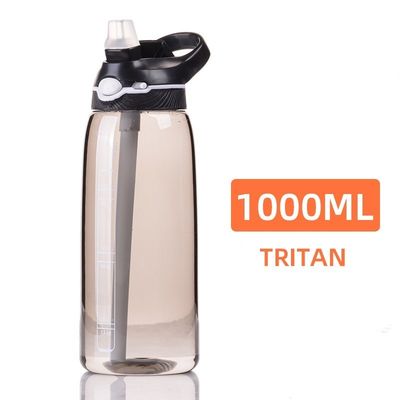 この1リットルのBPAフリー水瓶で水分を補給してください トライタンプラスチックとストローが含まれています