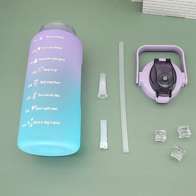 2000ML トリタン飲料ボトル 蓋付き オーダーメイドロゴ用の再利用可能なフィットネス水瓶